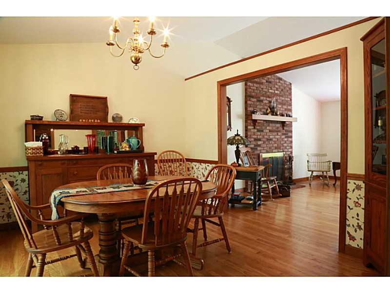 60 North Cobble Hill Road Warwick, RI 02886 - Photo 7 of 20 Dining Room.