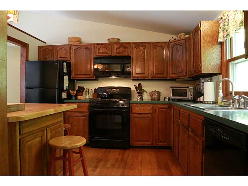 60 North Cobble Hill Road Warwick, RI 02886 - Photo 8 of 20 Kitchen.