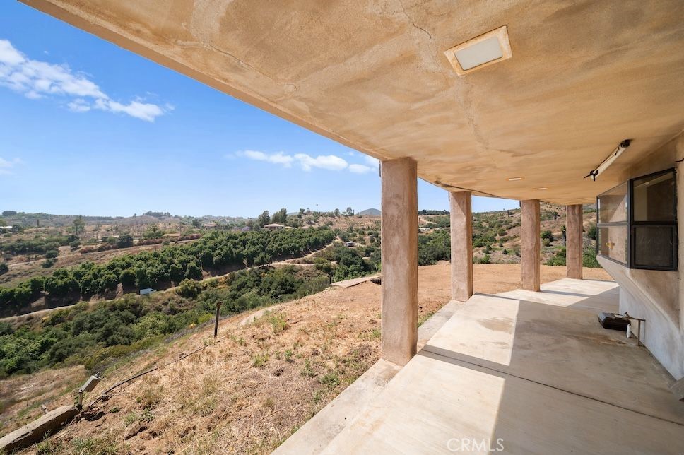 879 Stewart Canyon Road Fallbrook, CA 92028 - Photo 18 of 75