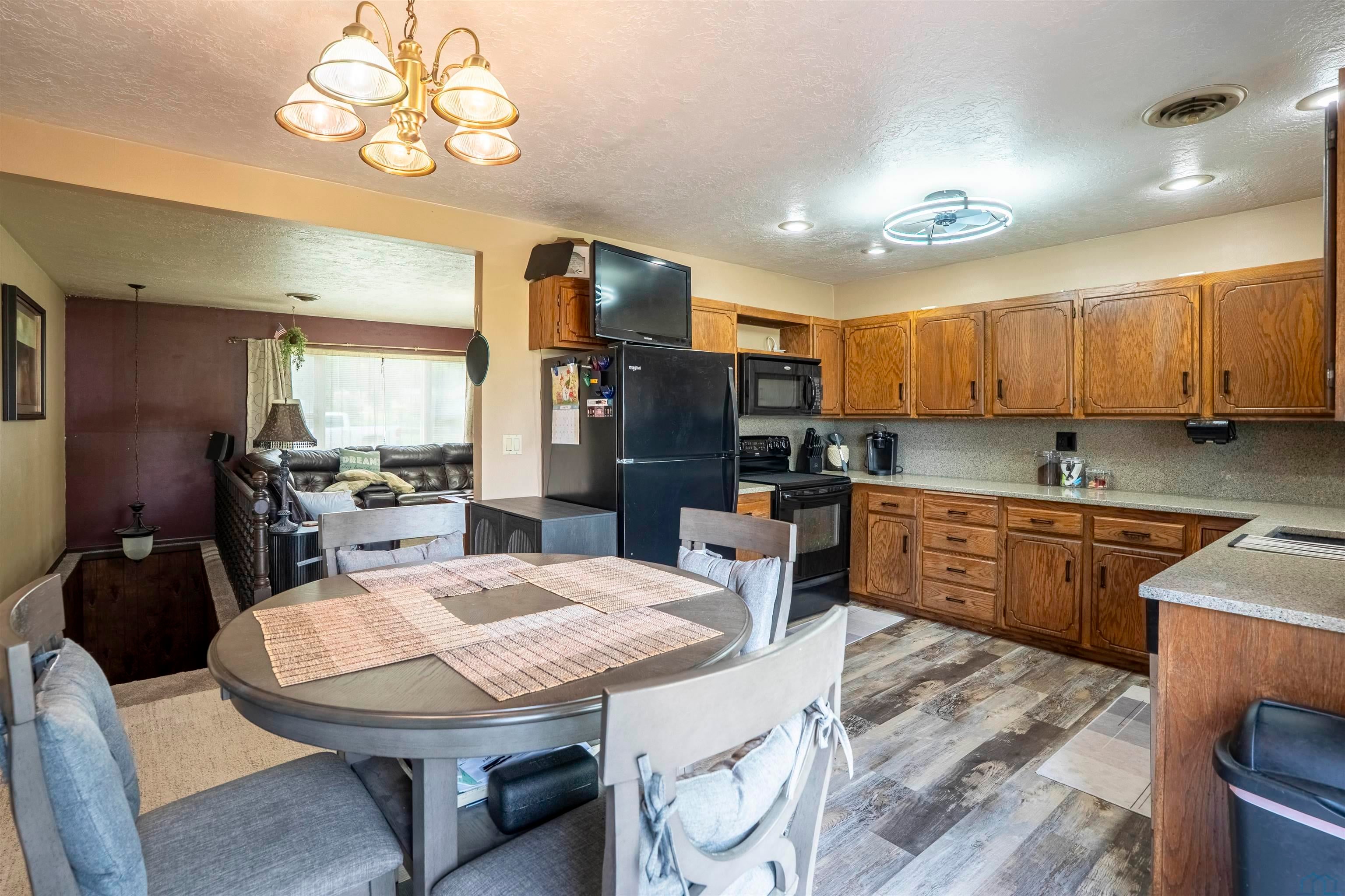 814 3rd Street Merrill, IA 51038 - Photo 8 of 28 Gallery Image 8