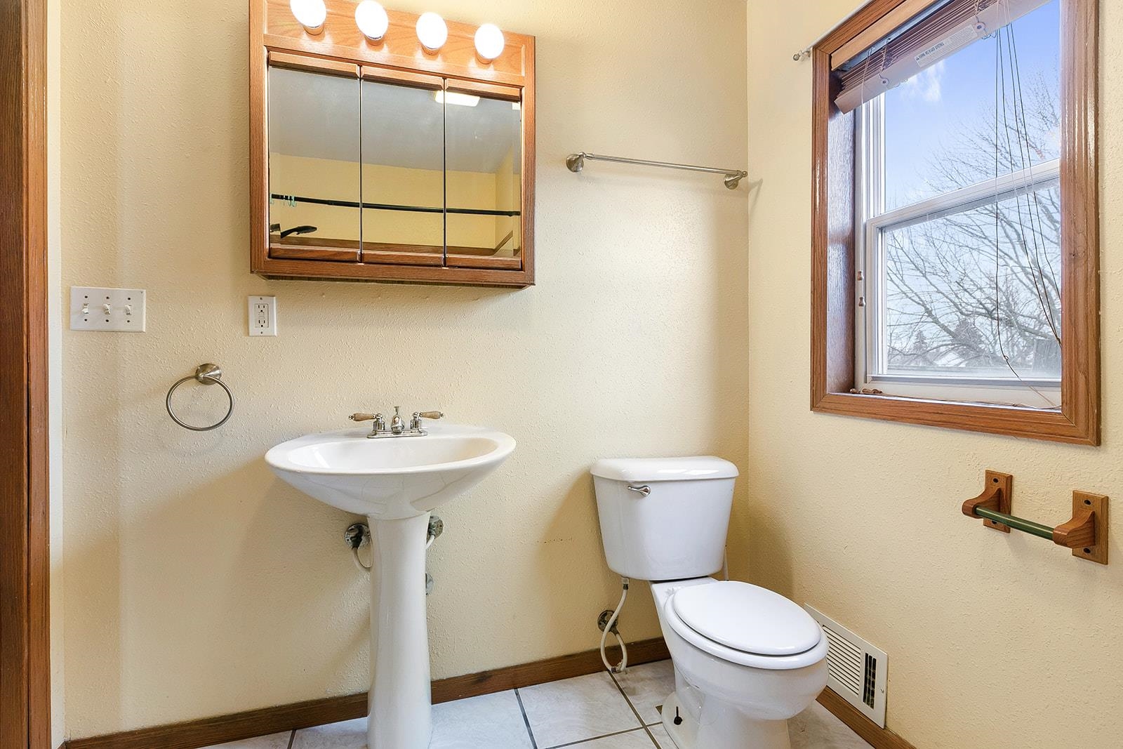 1719 21st Street Two Rivers, WI 54241 - Photo 19 of 35