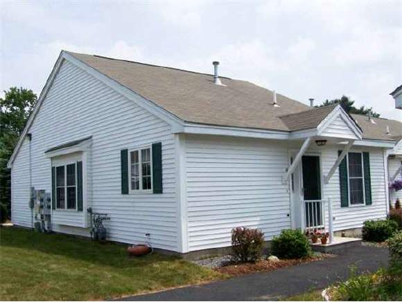 491 Mammoth Road, Unit 16 Londonderry, NH 03053 - Photo 1 of 8