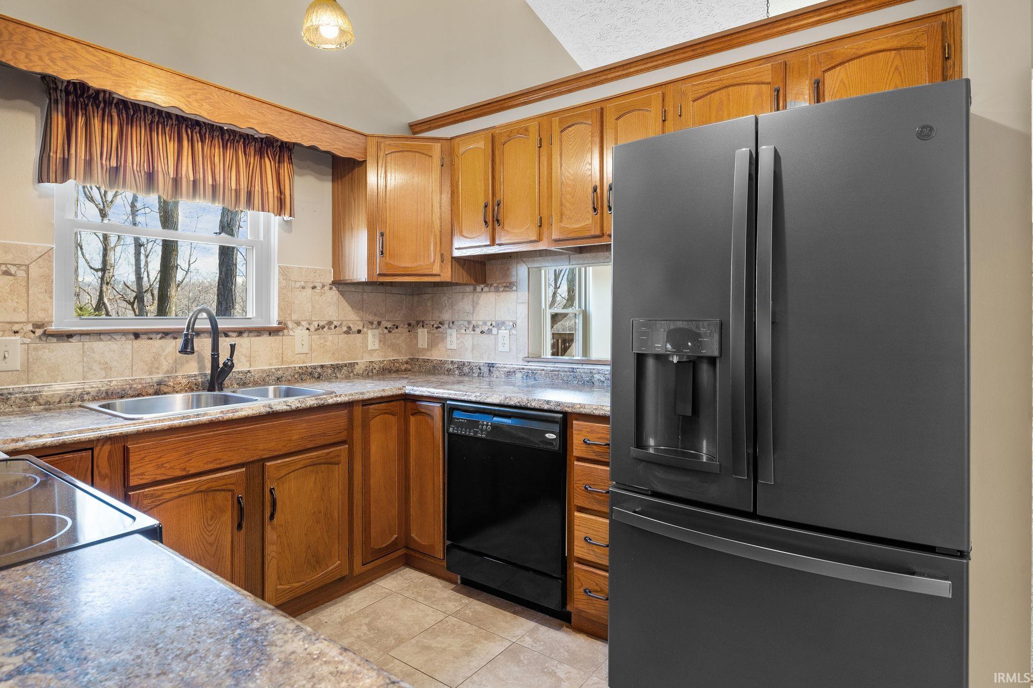 3581 Creek Ridge Lafayette, IN 47905 - Photo 4 of 28