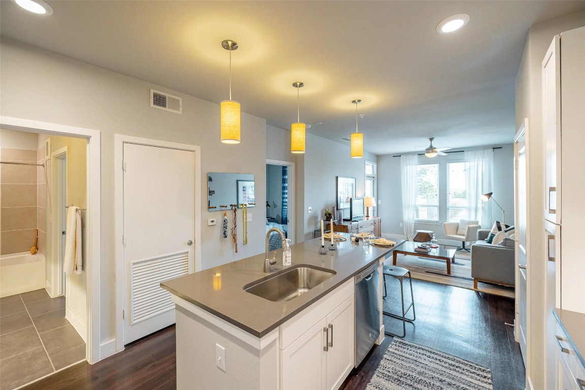 4800 Steiner Ranch Boulevard, Unit 11308 Austin, TX 78732 - Photo 15 of 19 Up to 8 weeks free rent plus reduced deposits!