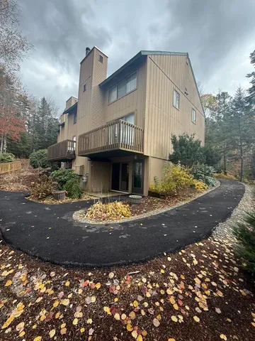 $1,550 | 6 Windsor Hill Way, Waterville Valley, NH 03215