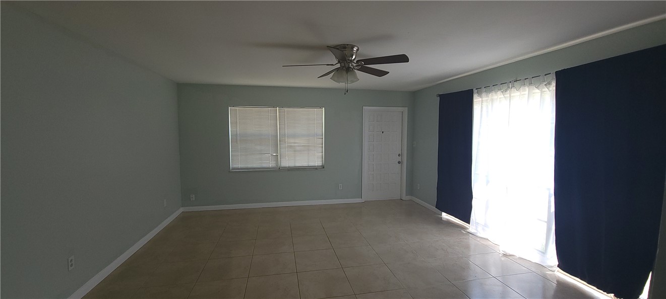 412 7th Road Southwest Vero Beach, FL 32962 - Photo 9 of 19