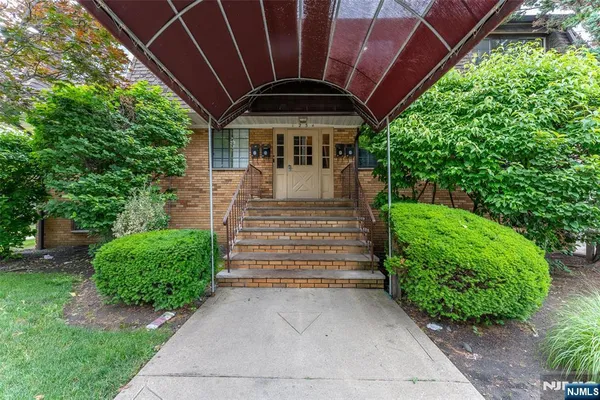 $279,000 | 89-93 Teaneck Road, Unit A4, Ridgefield Park, NJ 07660