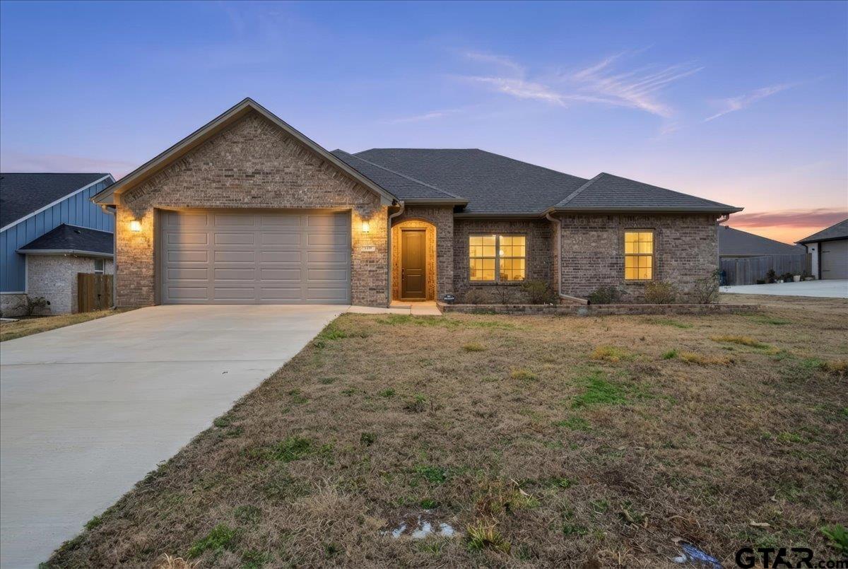 114 Rose Row Lane Winona, TX 75792 - Photo 2 of 32