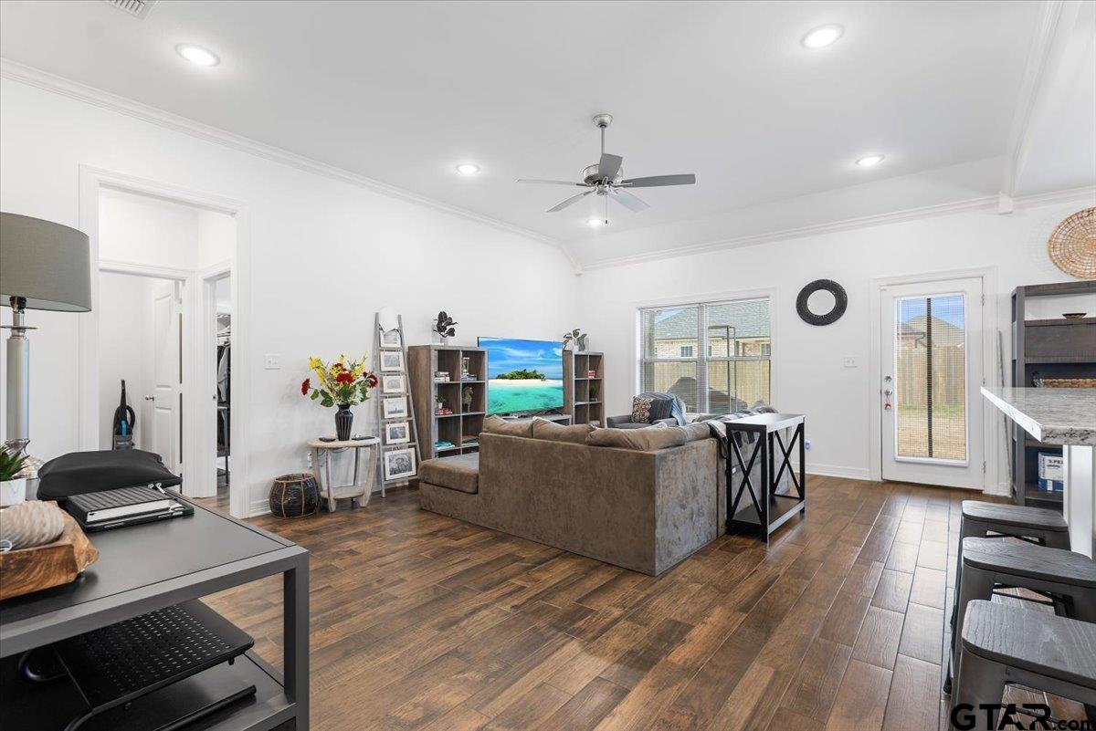 114 Rose Row Lane Winona, TX 75792 - Photo 6 of 32