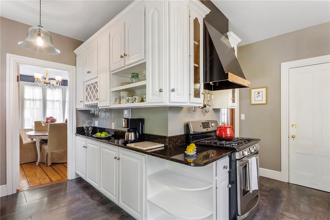 60 Division Street Newport, RI 02840 - Photo 14 of 44