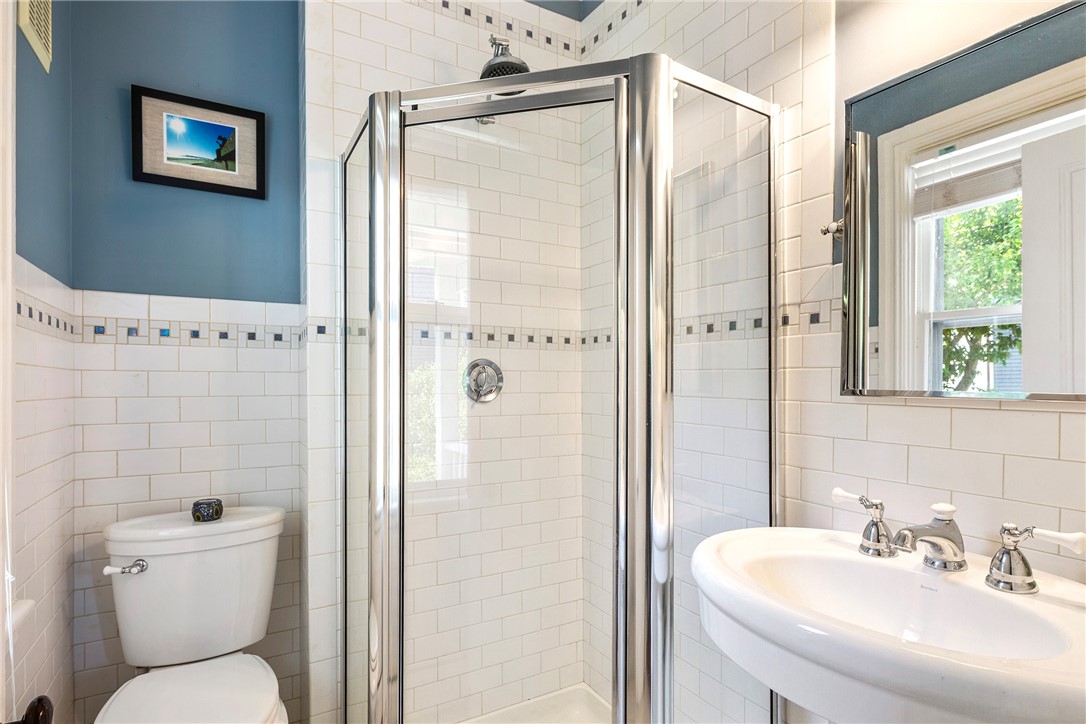 60 Division Street Newport, RI 02840 - Photo 26 of 44