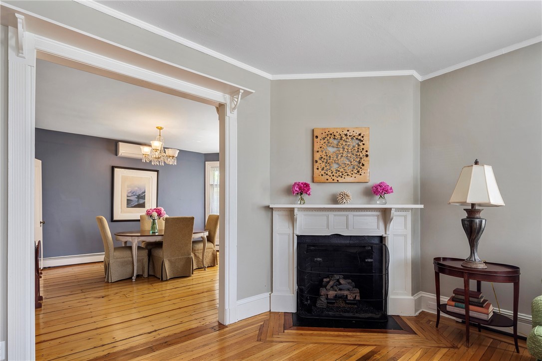 60 Division Street Newport, RI 02840 - Photo 6 of 44