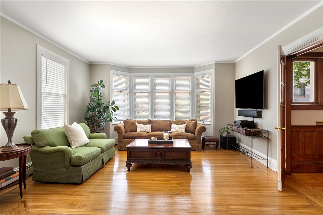 60 Division Street Newport, RI 02840 - Photo 7 of 44