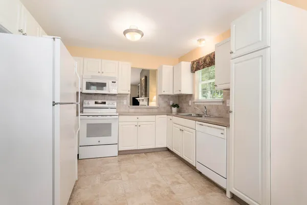 $349,900 | 131 Chauncey Court, Marshall, MI 49068