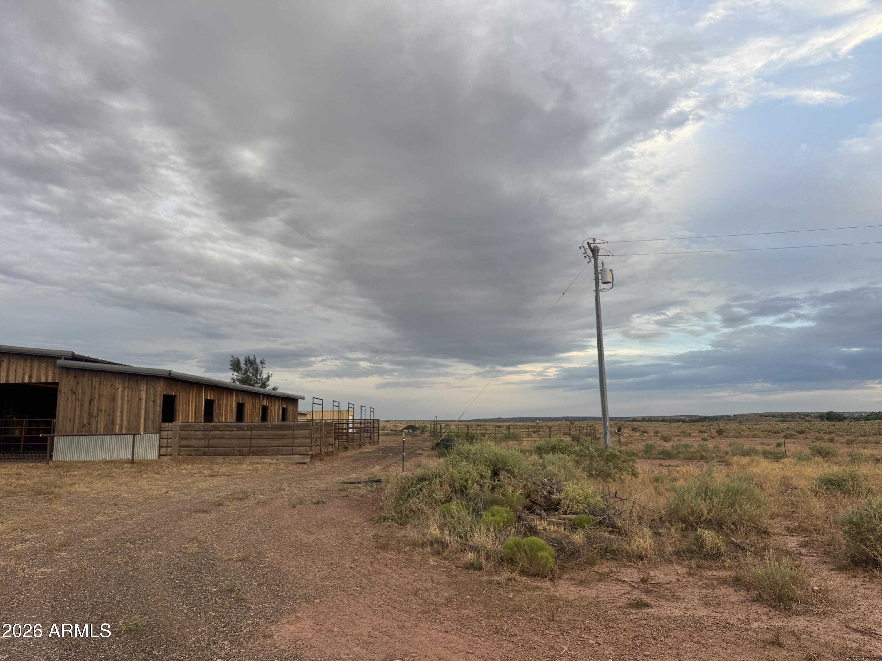 7545 East Sherwood Lane, Unit R Snowflake, AZ 85937 - Photo 2 of 21 Barn