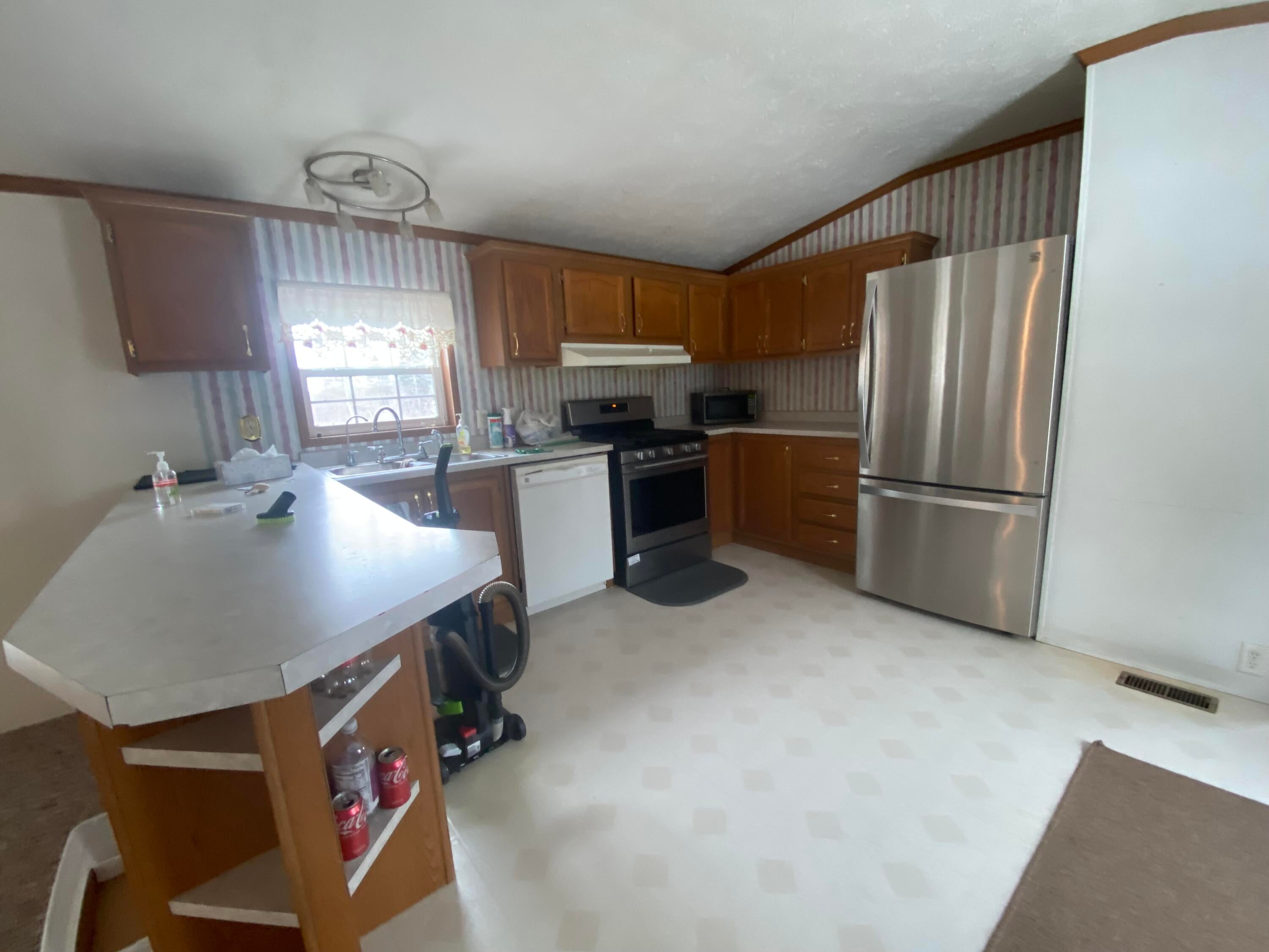 1647 South Whitehead Road Sault Ste. Marie, MI 49783 - Photo 7 of 16 Gallery Image 7