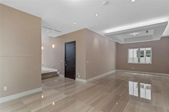 $9,500 | 8415 Northwest 34th Street, Doral, FL 33122