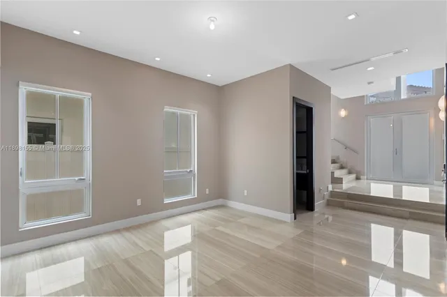 $9,500 | 8415 Northwest 34th Street, Doral, FL 33122