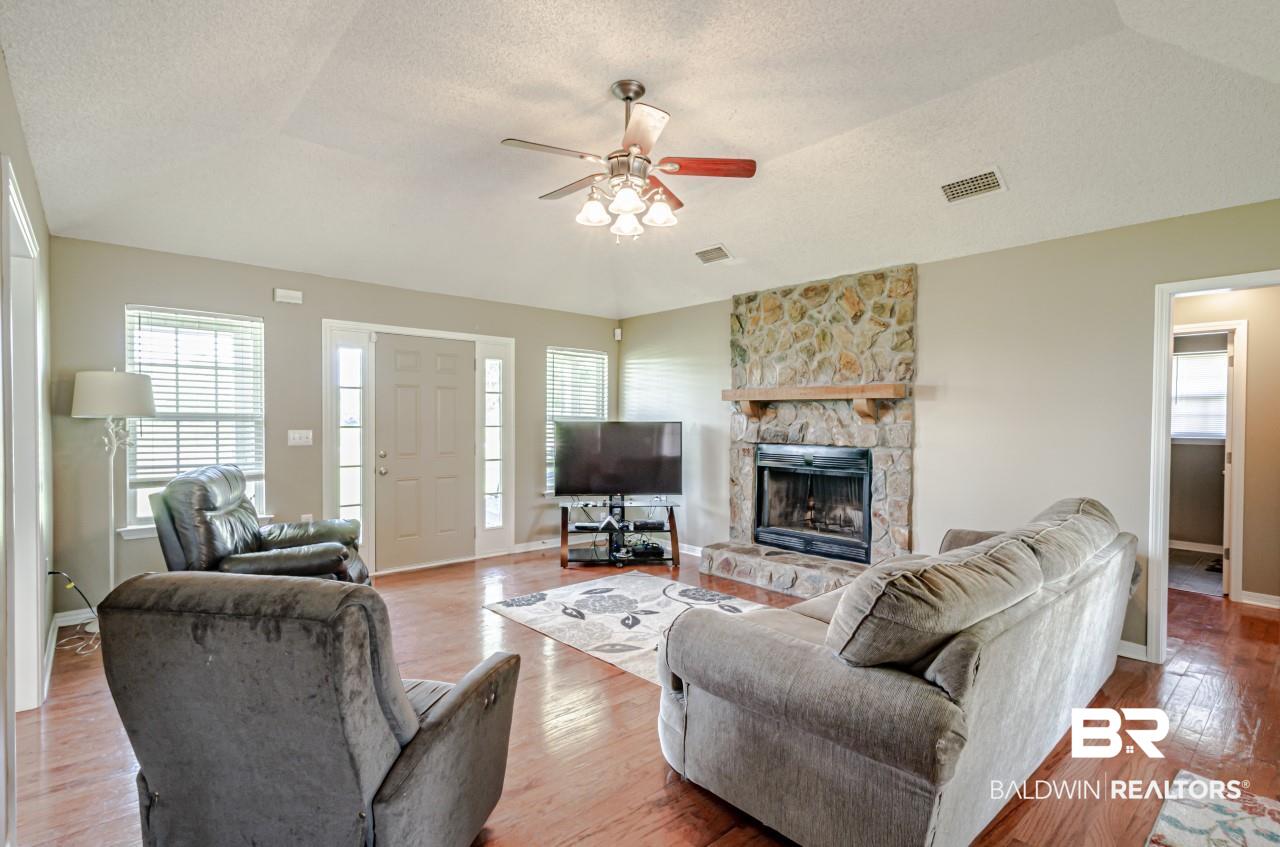 16756 Black Devine Road Loxley, AL 36551 - Photo 5 of 26