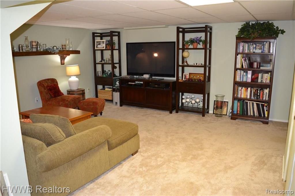 1950 Kilburn Road West Rochester Hills, MI 48306 - Photo 38 of 45
