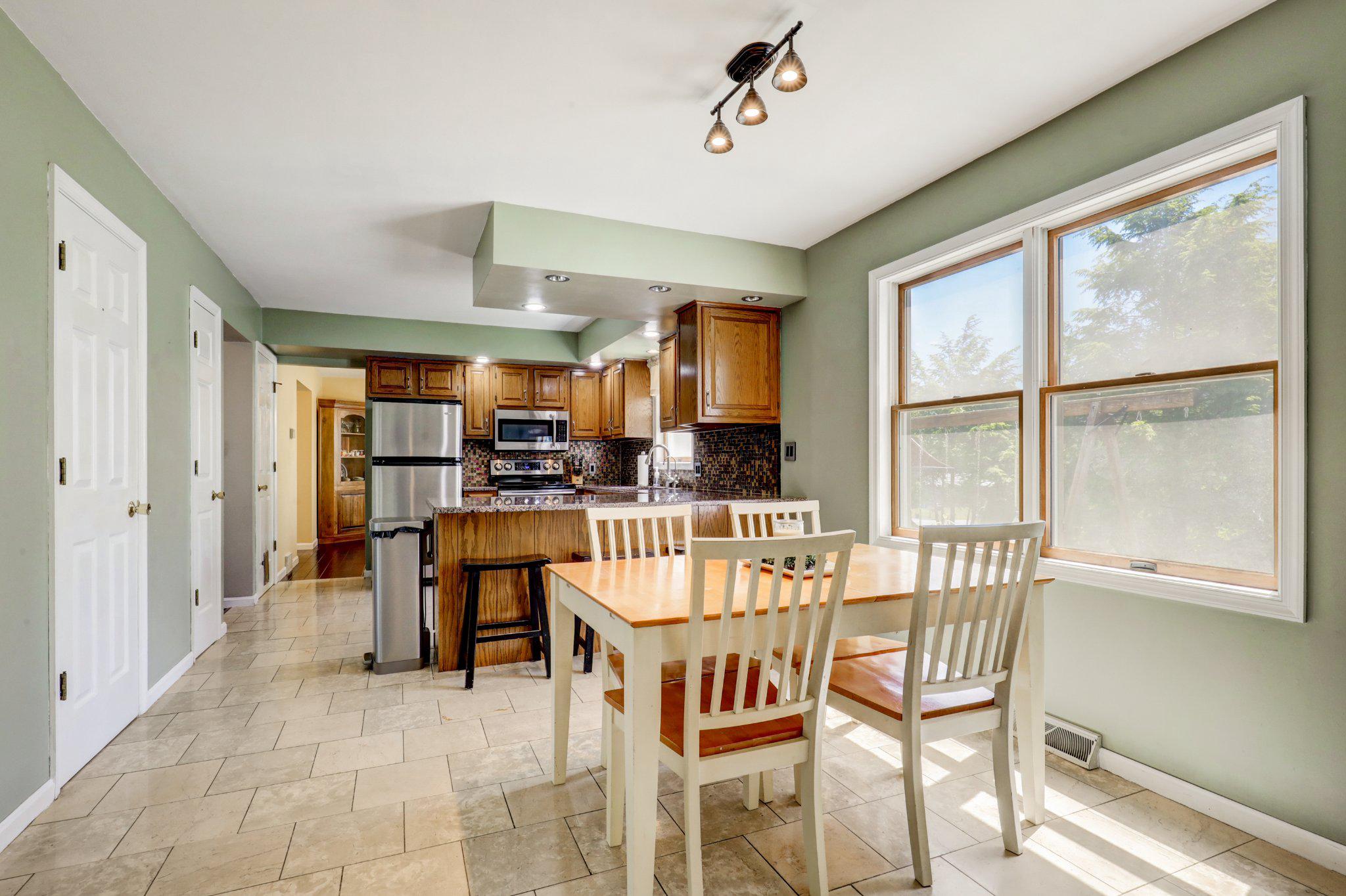 2 Mockingbird Drive Denver, PA 17517 - Photo 20 of 39 Bright and inviting kitchen space.
