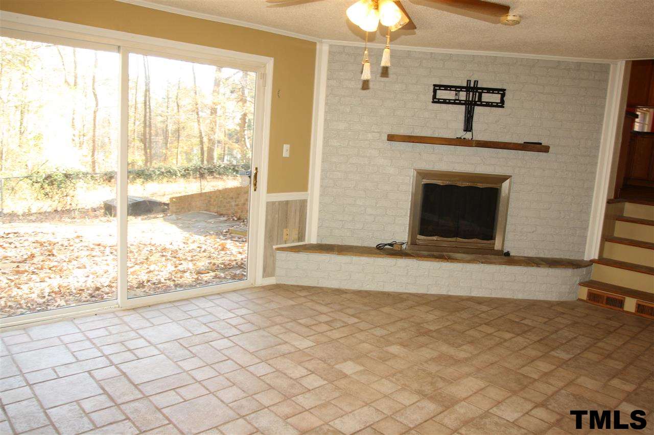 210 Barbour Road Smithfield, NC 27577 - Photo 8 of 25 Gallery Image 8
