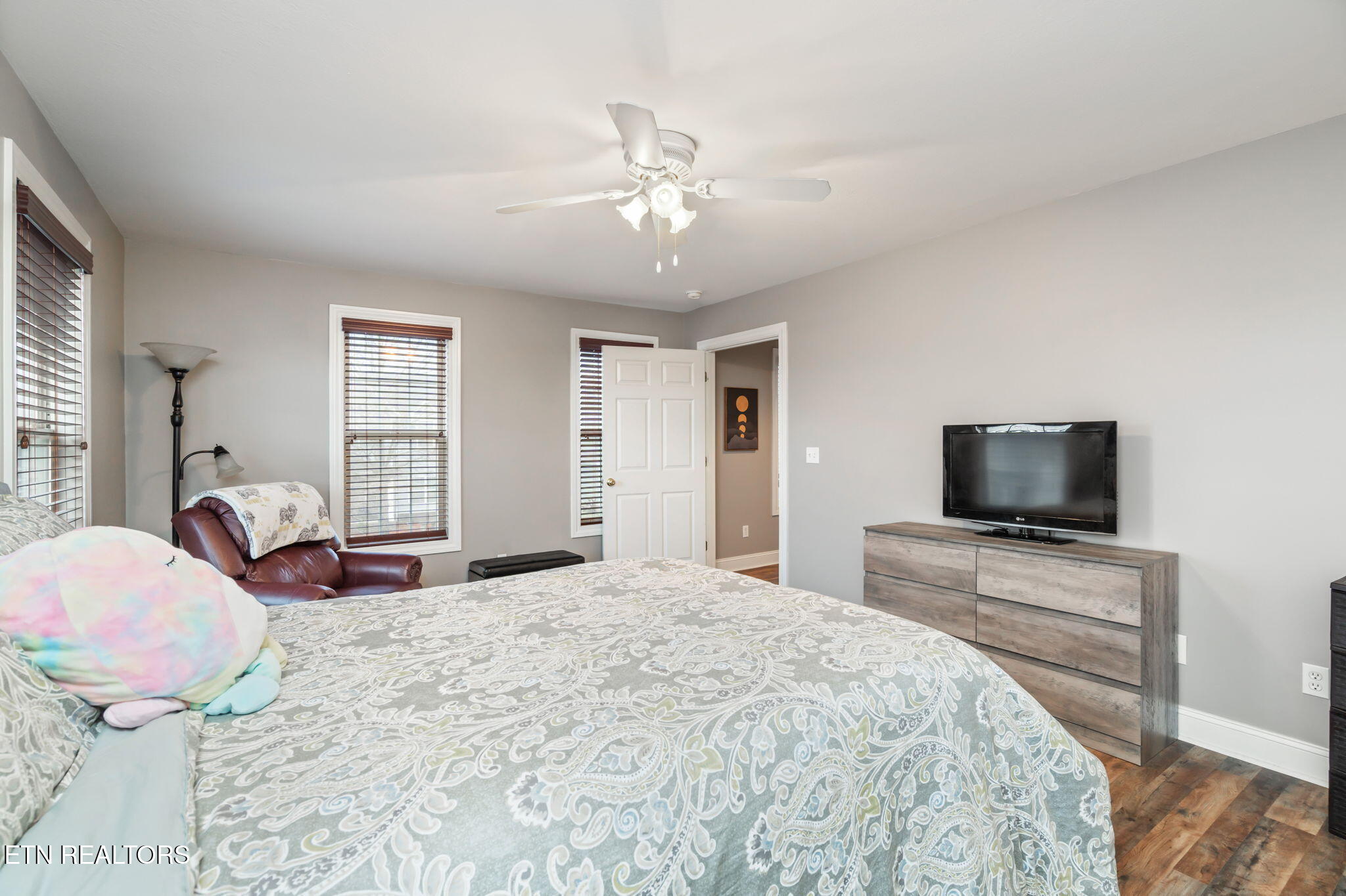 121 Fallberry Street Oak Ridge, TN 37830 - Photo 34 of 53 33-web-or-mls-121 Fallberry Street-34