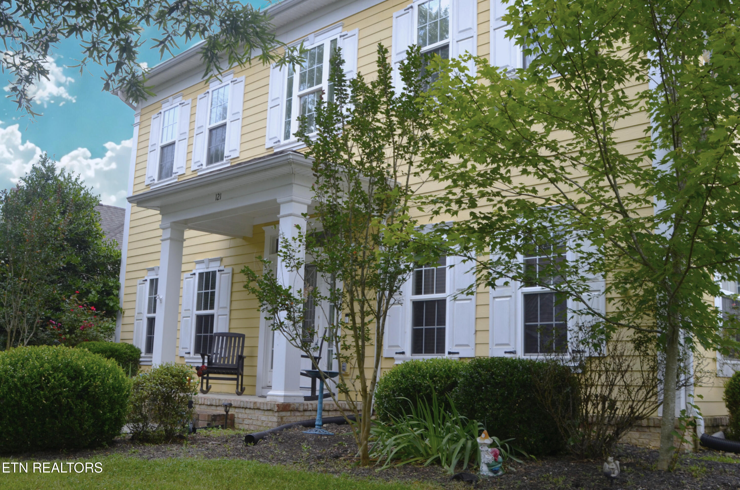 121 Fallberry Street Oak Ridge, TN 37830 - Photo 4 of 53 dc07b501-b3aa-4f8a-93d5-cba66723a7dd