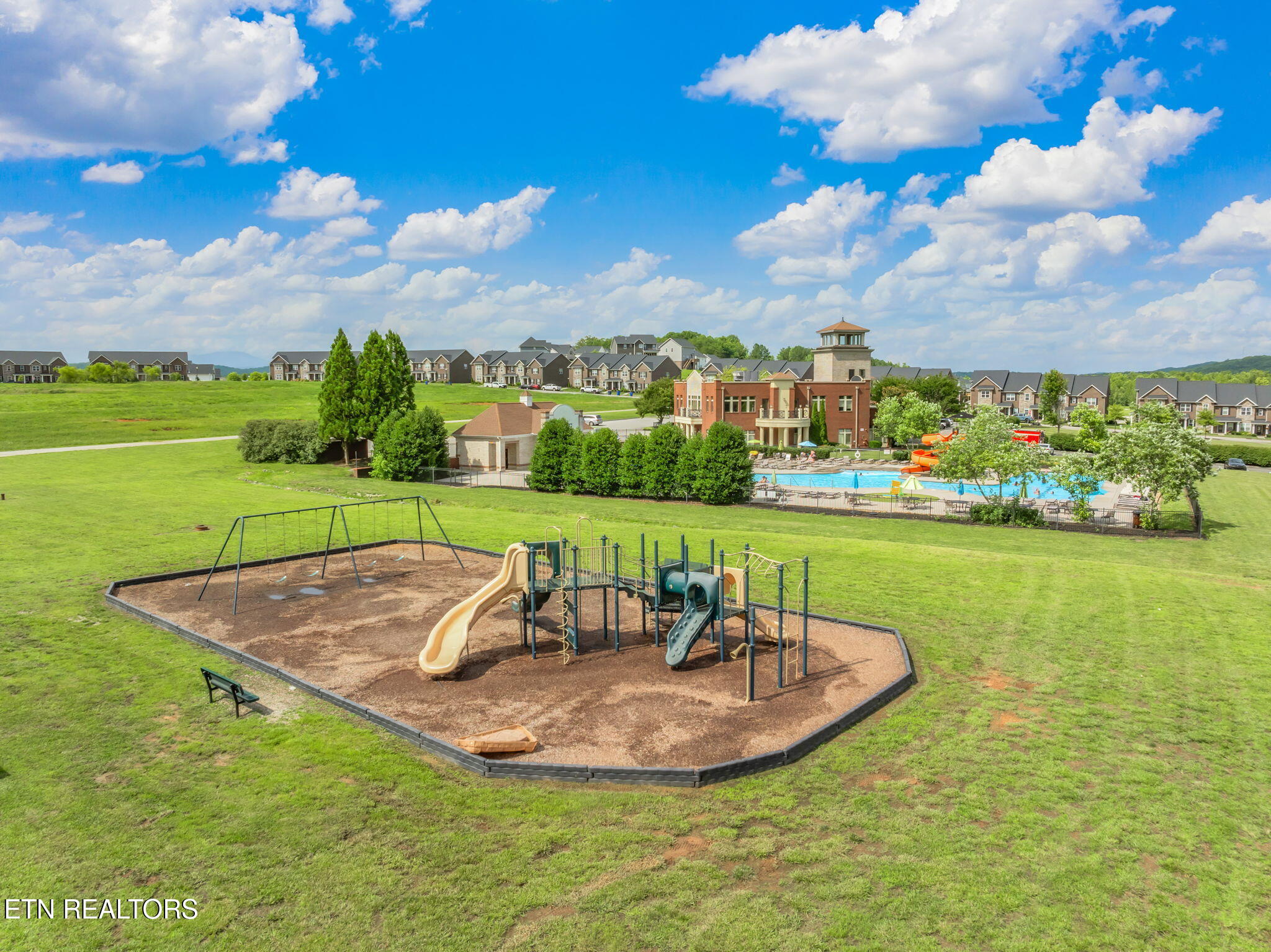 121 Fallberry Street Oak Ridge, TN 37830 - Photo 48 of 53 30-web-or-mls-134 Pineberry Street-29