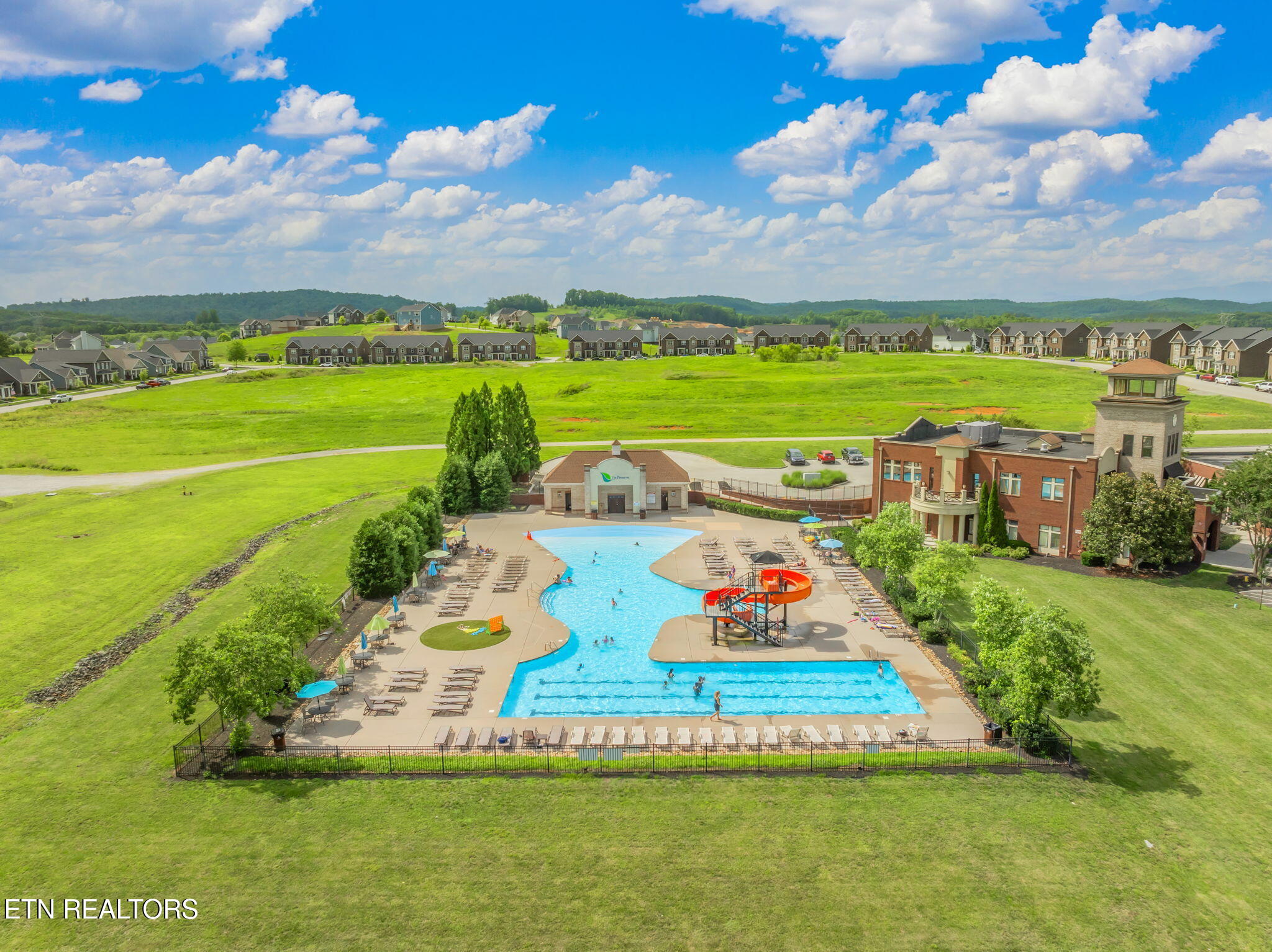 121 Fallberry Street Oak Ridge, TN 37830 - Photo 50 of 53 32-web-or-mls-134 Pineberry Street-31