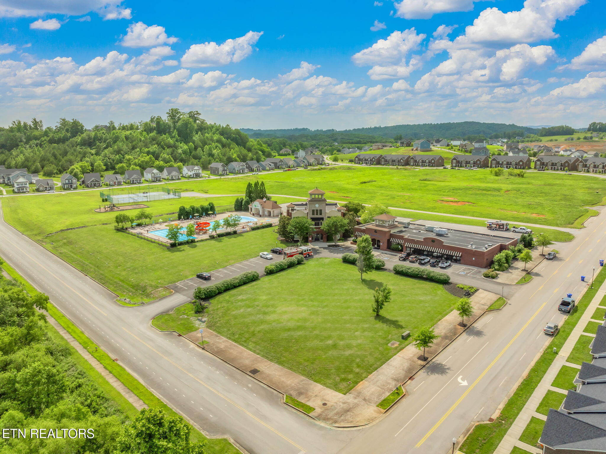 121 Fallberry Street Oak Ridge, TN 37830 - Photo 51 of 53 33-web-or-mls-134 Pineberry Street-32