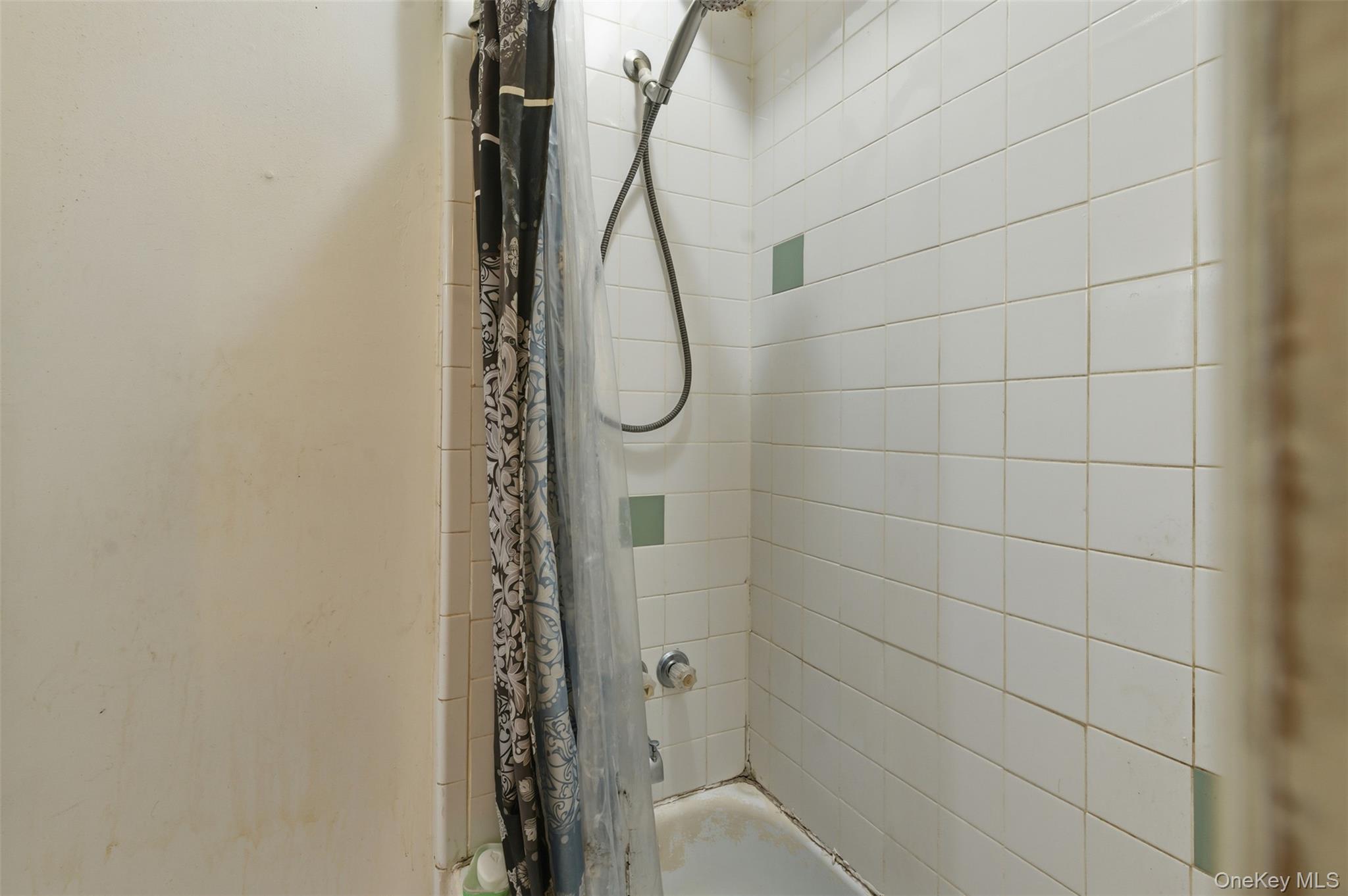 90 Conklin Avenue Haverstraw, NY 10927 - Photo 8 of 17 Bathroom with shower / bathtub combination