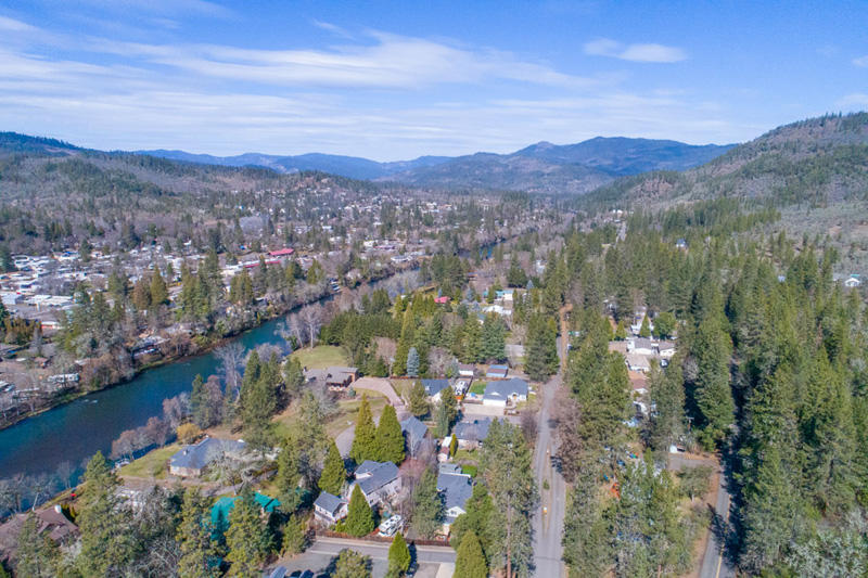 480 Old Ferry Road Shady Cove, OR 97539 - Photo 2 of 16 DJI_0279
