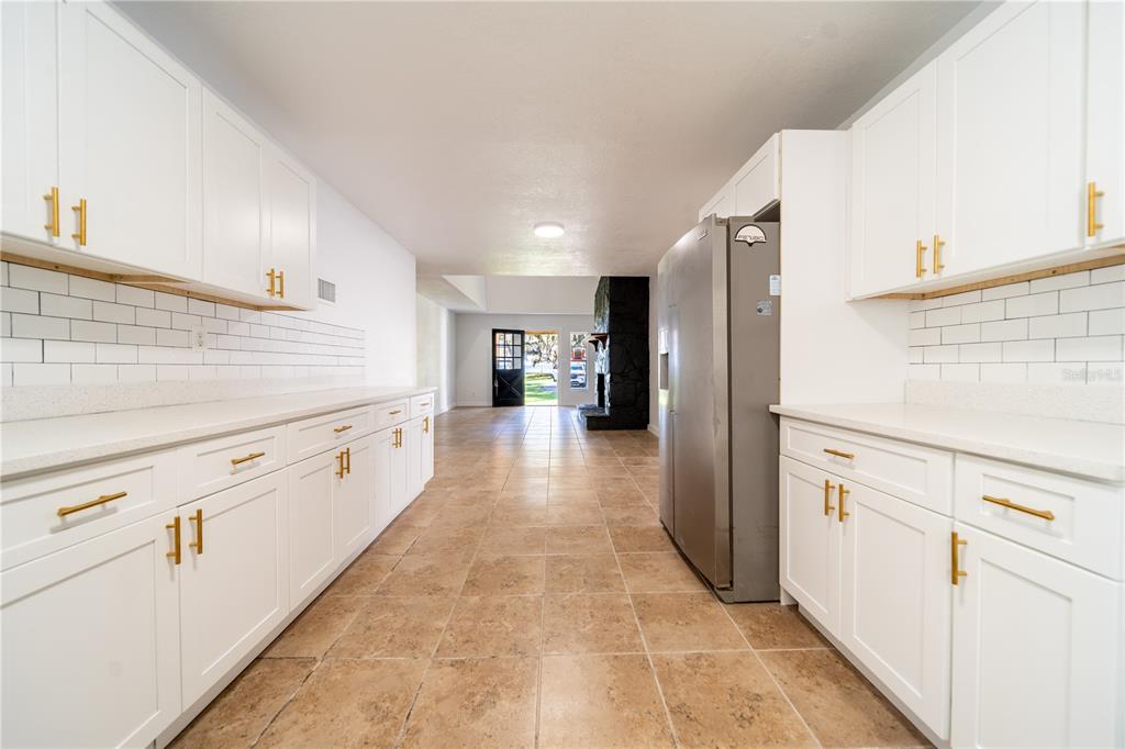 470 Sunset Road Deltona, FL 32725 - Photo 10 of 41 Gallery Image 10