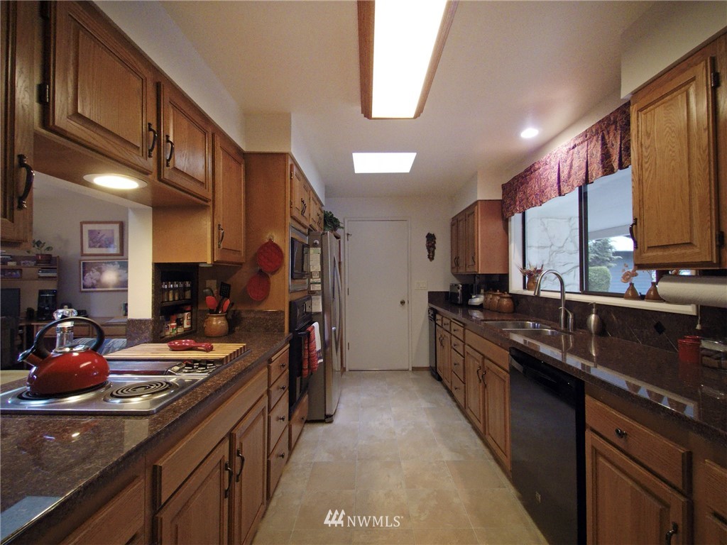 103 Protection Place Sequim, WA 98382 - Photo 3 of 24 Gallery Image 3
