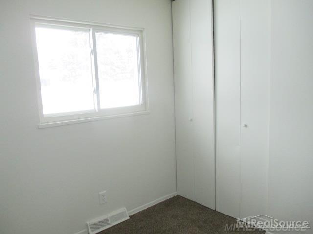 207 East River Road Flushing, MI 48433 - Photo 9 of 21 Gallery Image 9