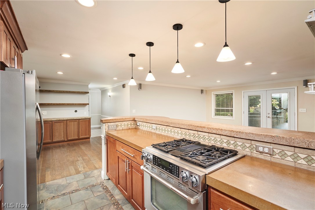 358 Sandhurst Road Akron, OH 44333 - Photo 15 of 46 Gallery Image 15