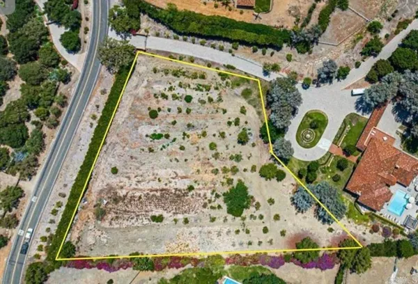 $3,200,000 | 18220 Via De Fortuna, Rancho Santa Fe, CA 92091