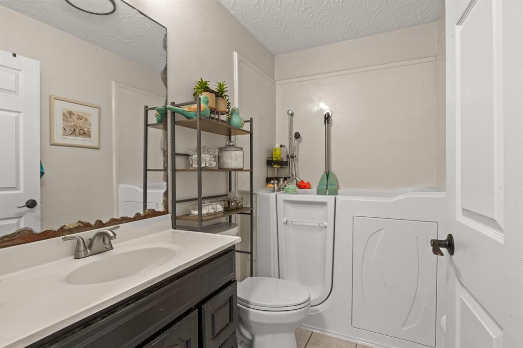 2927 Old Paris Road Mount Pleasant, TX 75455 - Photo 19 of 25