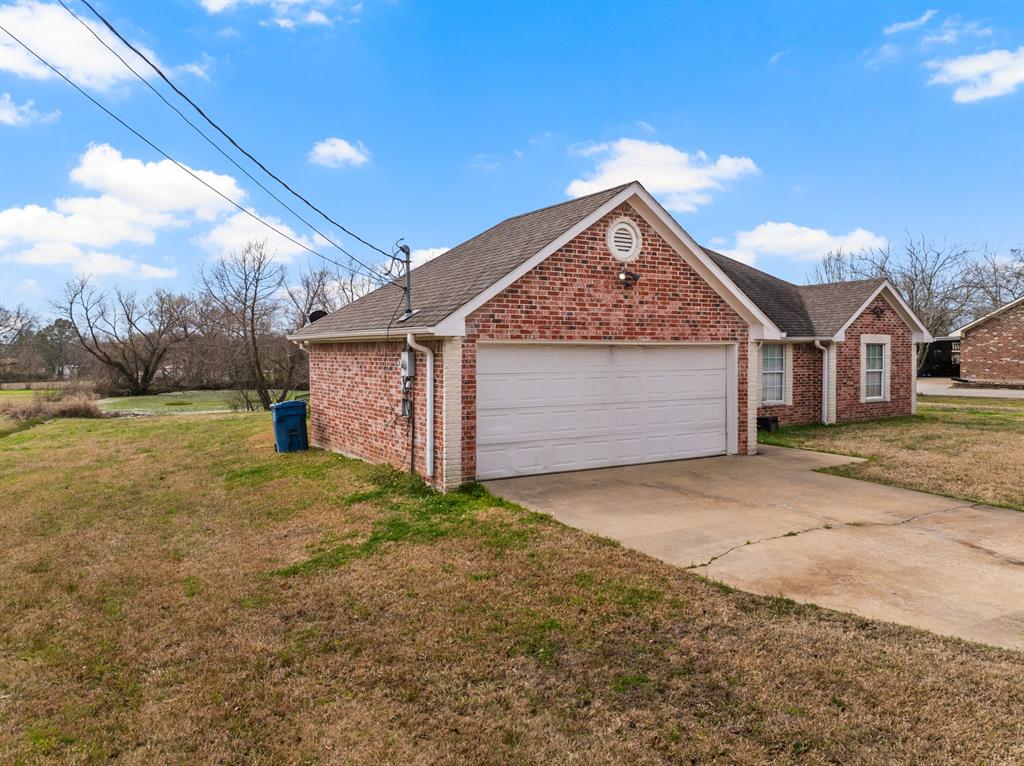 2927 Old Paris Road Mount Pleasant, TX 75455 - Photo 2 of 25