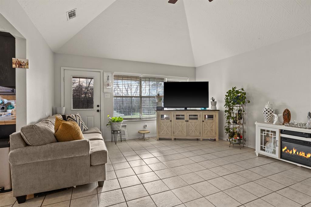 2927 Old Paris Road Mount Pleasant, TX 75455 - Photo 5 of 25