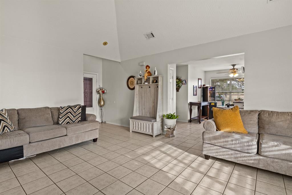 2927 Old Paris Road Mount Pleasant, TX 75455 - Photo 7 of 25