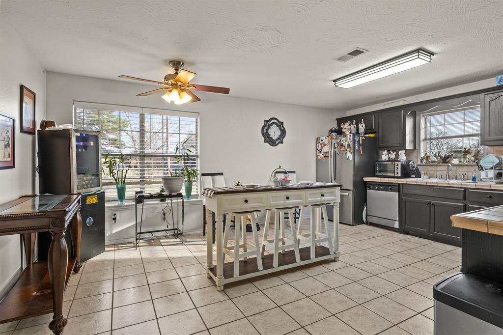 2927 Old Paris Road Mount Pleasant, TX 75455 - Photo 9 of 25