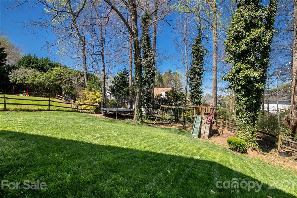 883 Knightsbridge Road Fort Mill, SC 29708 - Photo 17 of 20 a view of a back yard