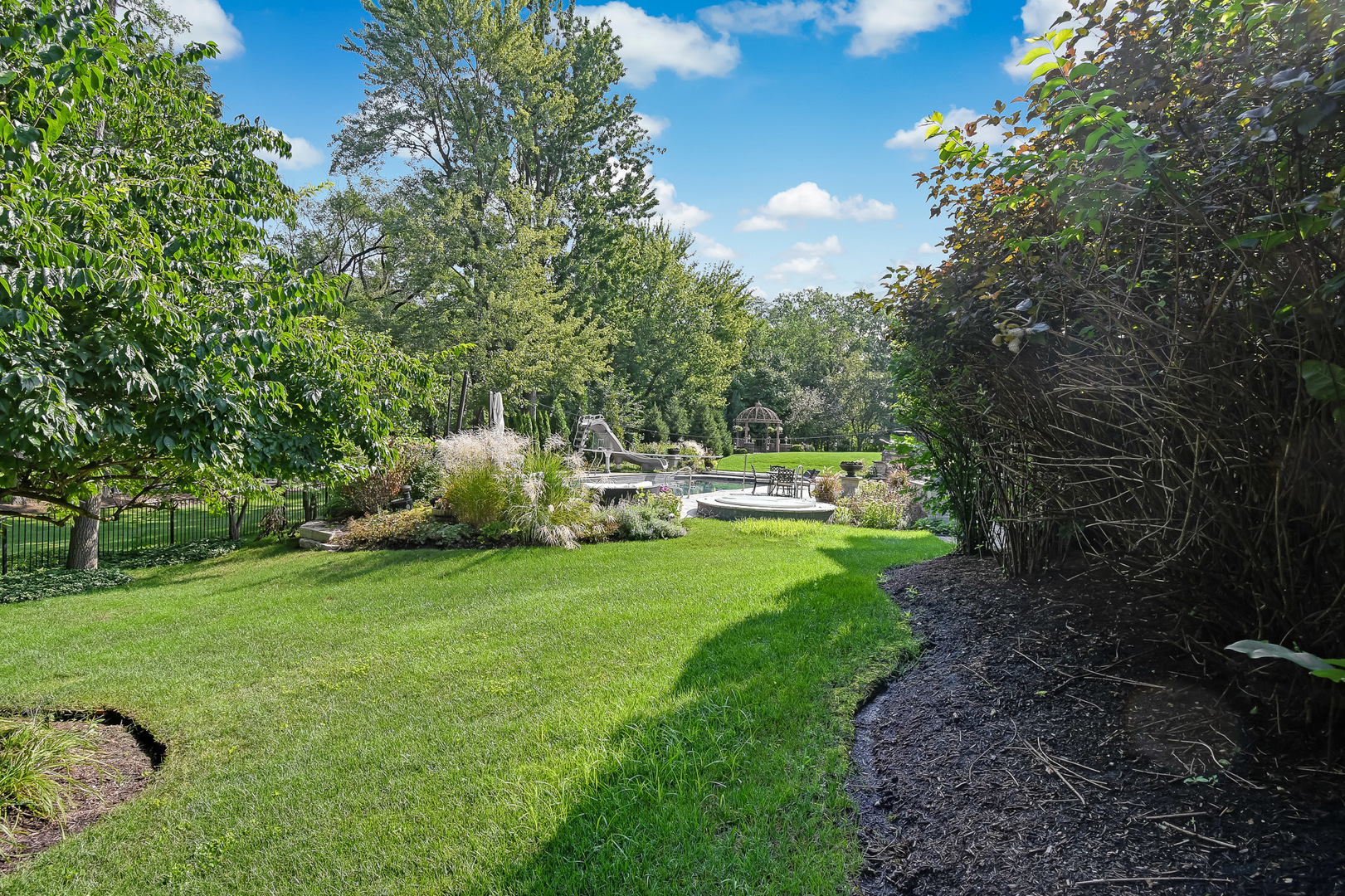 21 Ashton Drive Burr Ridge, IL 60527 - Photo 41 of 45 a view of a park with large trees