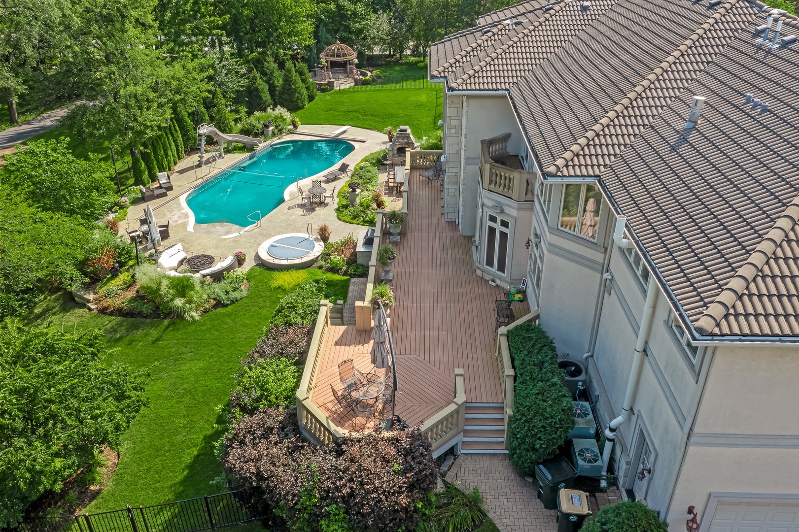 21 Ashton Drive Burr Ridge, IL 60527 - Photo 44 of 45 an aerial view of a house