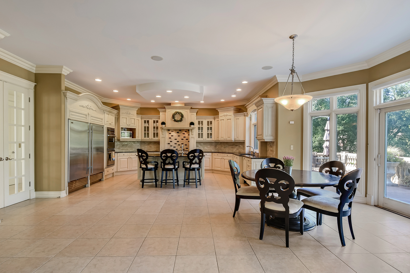 21 Ashton Drive Burr Ridge, IL 60527 - Photo 6 of 45 a view of a dining room with furniture