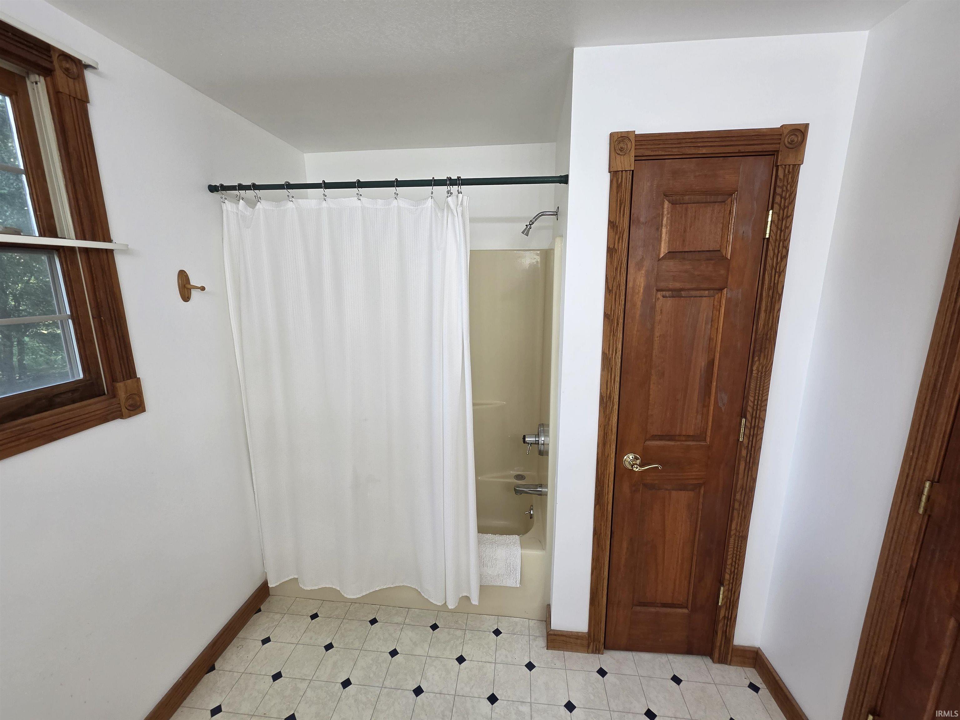 2101 South Sievers Road Vincennes, IN 47591 - Photo 24 of 27 Gallery Image 24