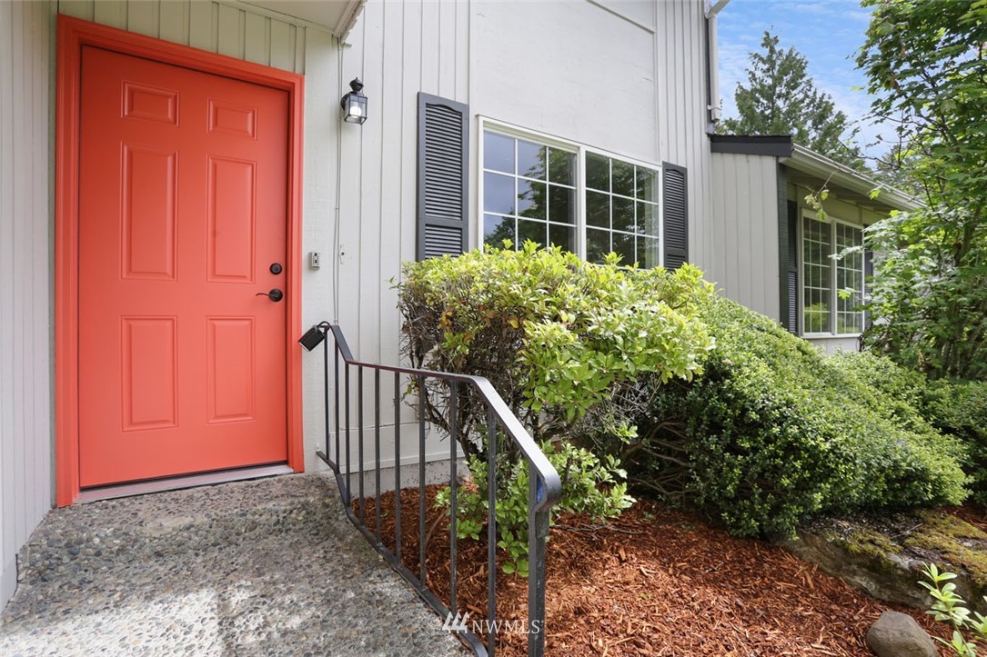 700 South 31st Street Renton, WA 98055 - Photo 2 of 32