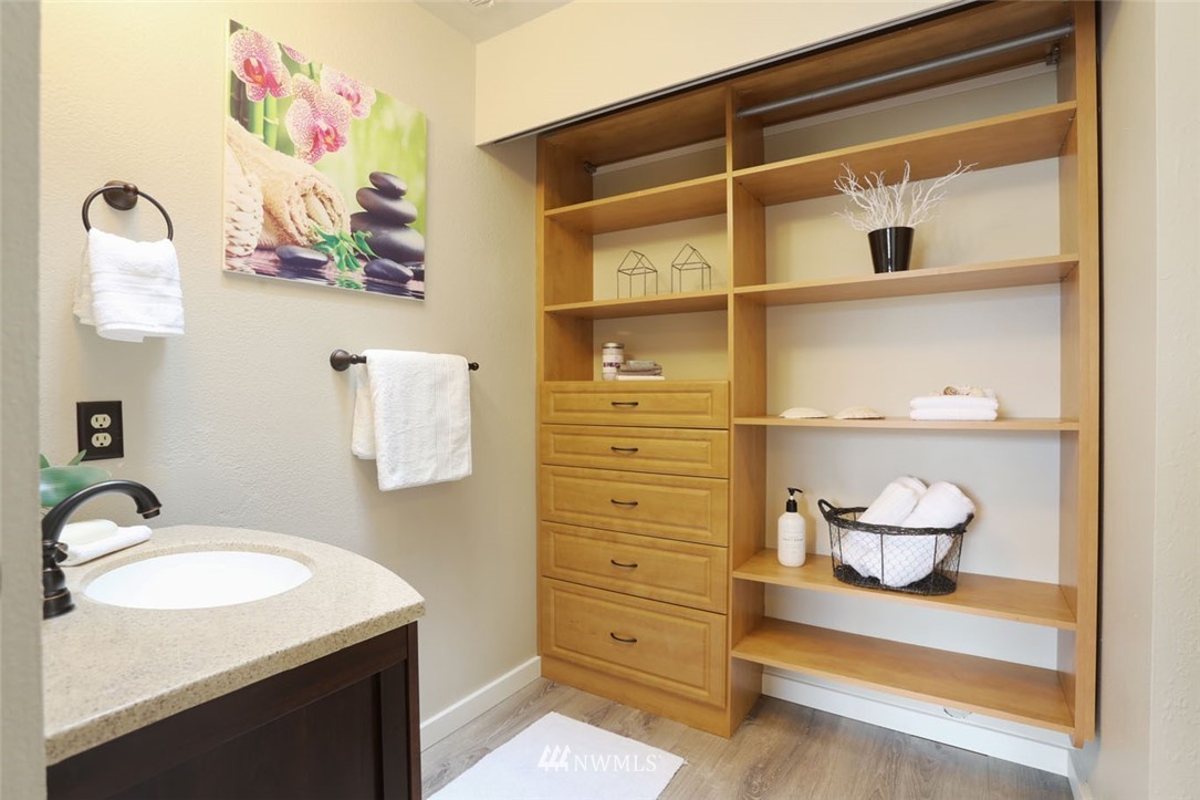 700 South 31st Street Renton, WA 98055 - Photo 18 of 32